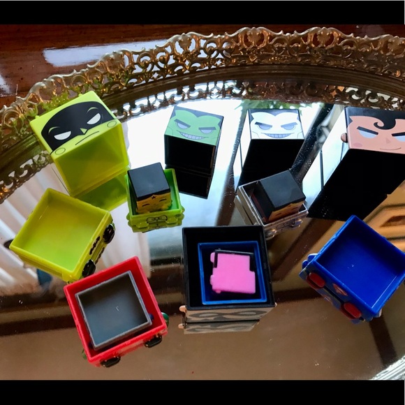 DC Comic Superhero Cubes Plastic Mini Stacking Nesting Cube Character Toys - Picture 8 of 11